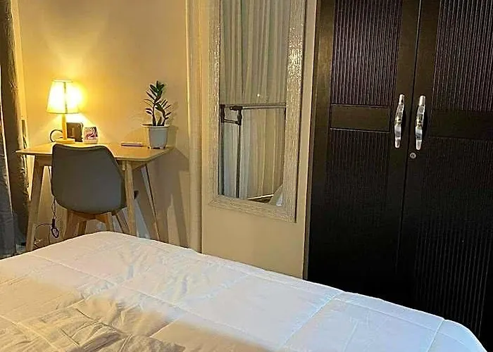 Shell Residences Moa By Darpm 4*